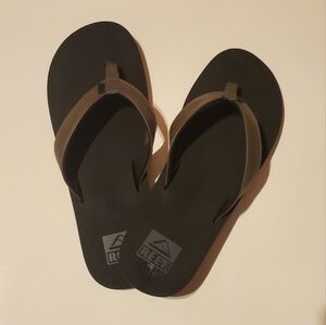 Reef flip flops